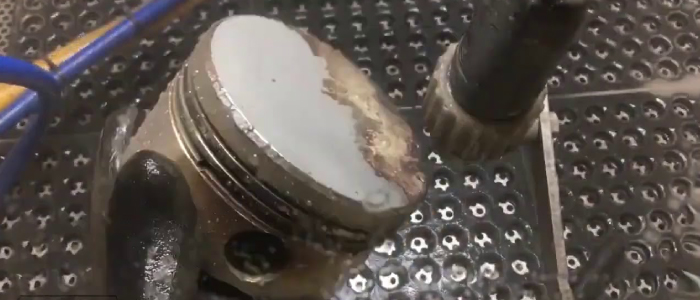 Aquablasting of parts in the chamber